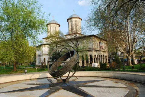 Precizare cu privire subiectul apariţiei unui „graffiti” pe suprafaţa unui perete din proximitatea monumentului „Kilometrul Zero” al României