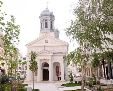 Frumoasa Biserică Albă de pe Calea Victoriei