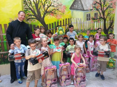 Proiecte pentru copii la Biserica Olari din Bucureşti