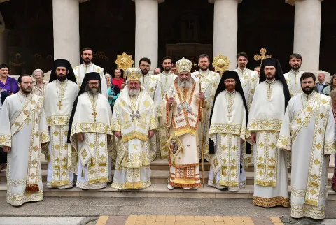 Sărbătoarea Sfinţilor Apostoli Petru şi Pavel la Catedrala Patriarhală