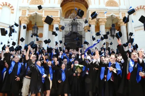 Reflecţii şi perspective la încheierea studiilor teologice