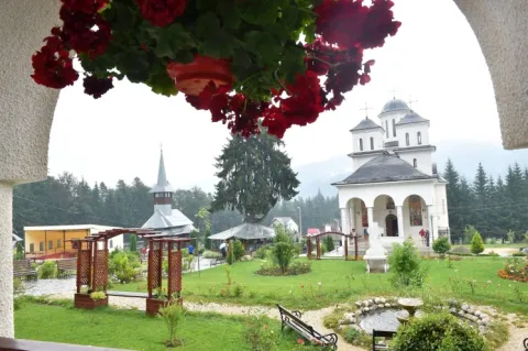 Misiune și slujire la Mănăstirea Caraiman