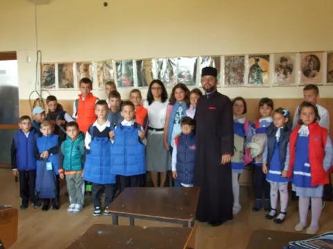 Daruri pentru copiii din Parohia Târgșoru Vechi