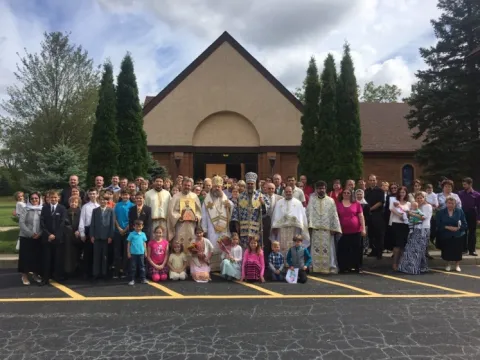 Liturghie arhierească la Biserica „Sfânta Treime” din Troy - Michigan