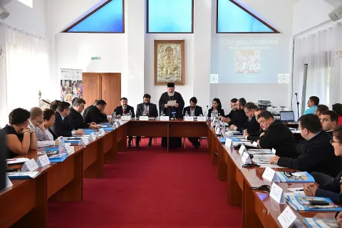 Au început lucrările Congresului Naţional „Hristos împărtăşit copiilor”