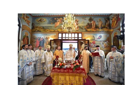 Patriarhul României a resfințit biserica Parohiei Delea Nouă – Calist din Capitală