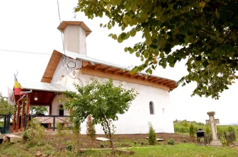 Ceptura, mănăstirea înviată din propria-i cenușă