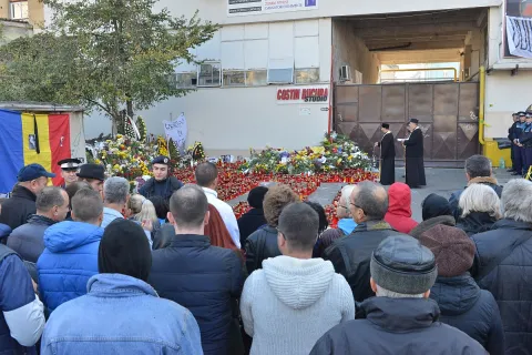 Slujbă de pomenire la Clubul Colectiv din Capitală