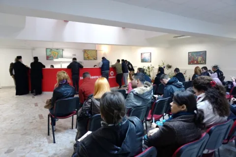 Clericii, solidari cu tinerii aflaţi în suferinţă