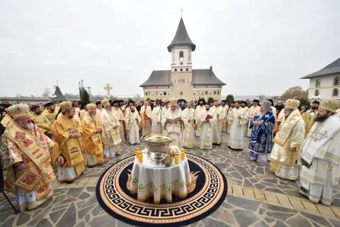 Biserica Mănăstirii Zosin a fost sfinţită