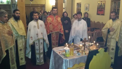 Taina Sfântului Maslu pentru persoanele rănite în accidentul din Băicoi