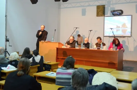 „Văzduhul duhovnicesc” al poetului Daniel Turcea