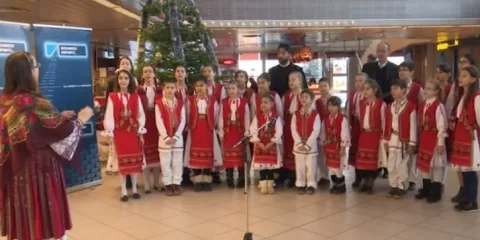Concert de colinde în Aeroportul Internaţional „Henri Coandă”