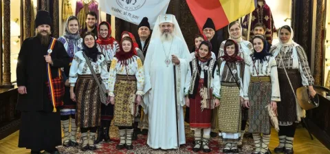 Grupul „Datina românească” l-a colindat pe Patriarhul României