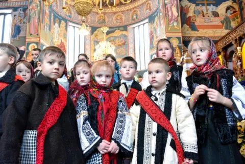 Colinda, actul liturgic al „purtătorilor de Dumnezeu”
