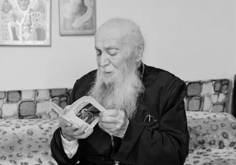 Un slujitor vrednic în ogorul Bisericii - Părintele Nicolae Marinescu (1915-2015)