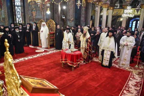 Liturghie şi Te Deum în deschiderea lucrărilor Sfântului Sinod