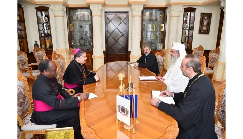 Noul Nunţiu Apostolic în România în vizită de prezentare la Patriarhia Română
