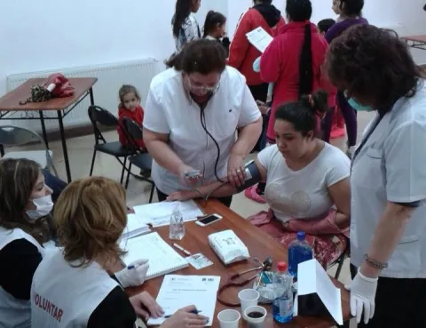 200 de copii din comuna Glina au beneficiat de asistenţă medicală gratuită