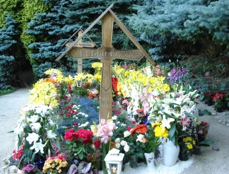 Mutarea osemintelor părintelui Arsenie Boca la Bucureşti - o dezinformare