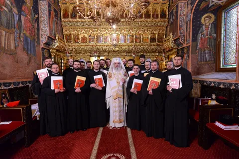 Patriarhul României: „Părintele duhovnic este un medic care tratează răni sufleteşti”
