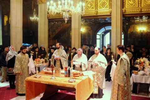 Moșii de iarnă la Catedrala Patriarhală