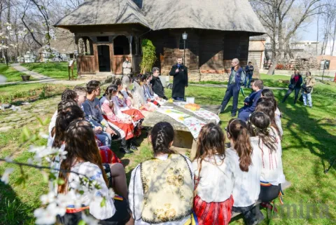 O oră de religie altfel la Muzeul Satului