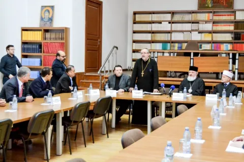 Dezbateri despre dialogul între religii