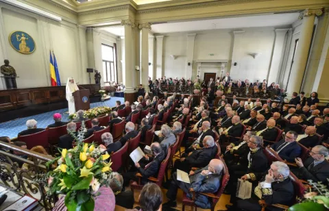 UN FAR AL ŞTIINŢEI ŞI CULTURII ROMÂNEŞTI