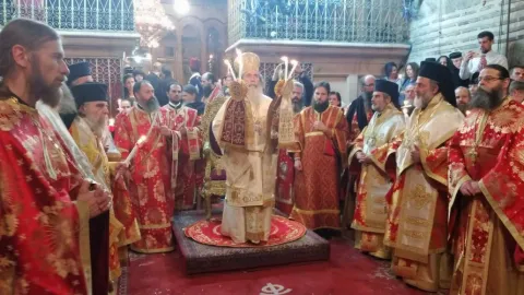 Pelerini români la Slujba de Înviere de la Ierusalim