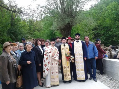 Sărbătoarea Izvorul Tămăduirii în Parohia Proviţa de Jos, jud. Prahova
