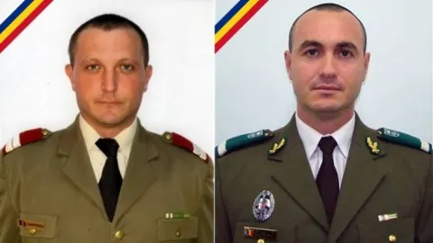 Patriarhul Daniel se roagă pentru cei doi militari români căzuţi în Afganistan
