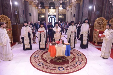 Slujbă de pomenire pentru Regii Carol I și Ferdinand I, la Catedrala Patriarhală