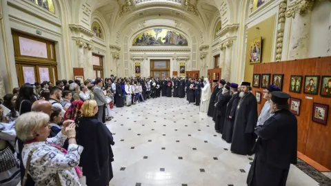 Câştigătorii concursului „Icoana ortodoxă – lumina credinței” au fost premiaţi
