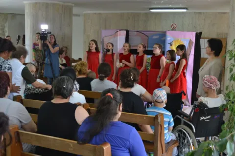 Daruri pentru copiii aflați în suferinţă