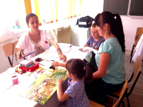 Sănătate pentru sate: peste 100 persoane din Valea Doftanei au fost consultate gratuit