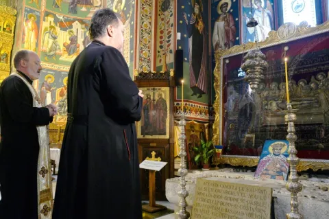 Candela Mariei Brâncoveanu veghează mormântul domnesc