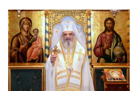 Patriarhul României: „Sfânta Cruce este semnul iubirii nesfârşite şi mai presus de înţelegere a lui Dumnezeu faţă de oameni”