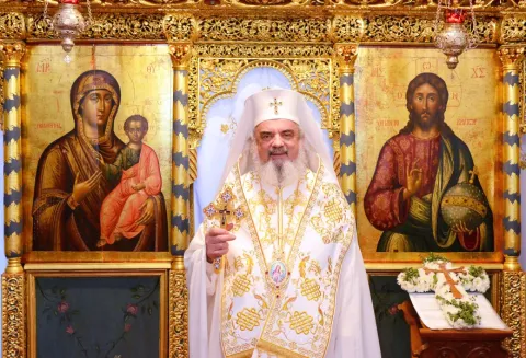 Patriarhul României: Asumarea Crucii este calea mântuirii în Hristos