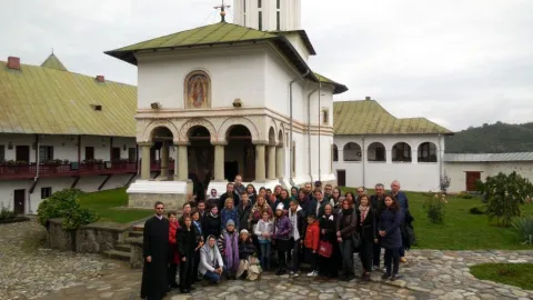 Pelerinaj la mănăstiri din Oltenia, organizat de LTCOR – filiala Sector 5