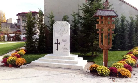 PS Timotei Prahoveanul a sfințit monumentul construit în memoria victimelor de la Colectiv