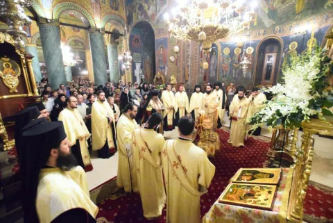 Slujba Privegherii în cinstea Sfântului Ierarh Nectarie, la Mănăstirea Radu Vodă