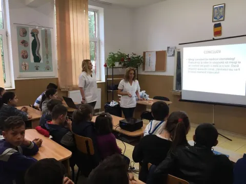 O nouă etapă a „Campaniei de prevenţie şi educaţie pentru sănătate”. Beneficiari au fost 200 copii din com. Vidra