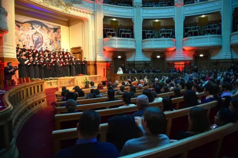 O nouă ediţie la Patriarhie a Concertului de colinde. Patriarhul Daniel: Postul Naşterii Domnului este perioada darurilor care se arată în faptele de milostenie