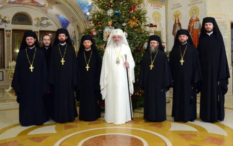 Trecerea în 2017 la Catedrala Patriarhală | Patriarhul Daniel: Biserica menţine cumpăna şi comuniunea dintre timp şi veşnicie, fiind în istorie o icoană a vieţii veşnice din Împărăţia Cerurilor