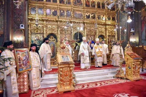 An omagial 2017 | Patriarhul românilor ortodocşi de pretutindeni: Sfinţii sunt icoanele cele mai vii ale lui Hristos