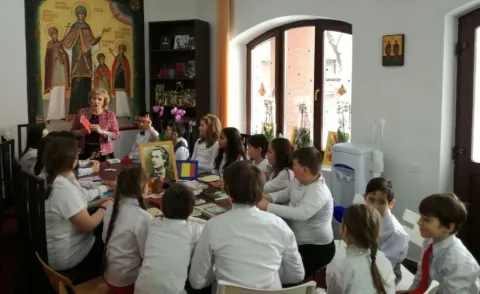 Luceafărul poeziei românești elogiat la Centrul de zi „Sfânta Sofia”