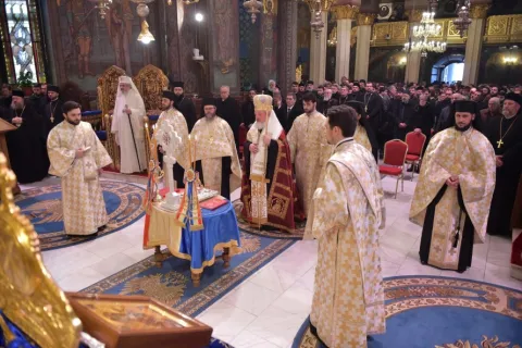Slujbă de mulţumire şi depunere coroane de flori pentru înfăptuitorii Unirii de la 1859