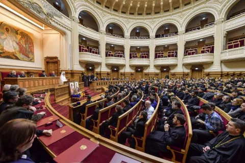 Două noi volume apărute la Editura Basilica. Patriarhul Daniel anunță că în viitorul apropiat va fi publicată și Istoria parohiilor românești
