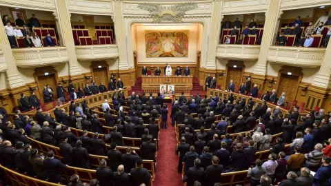 Palatul Patriarhiei | Sesiune de comunicări științifice. „Ceasurile Unirii de pe Dealul Patriarhiei au fost un timp binecuvântat de Dumnezeu”, afirmă Patriarhul României